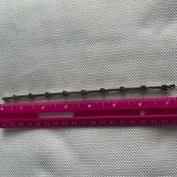 VINTAGE Judith Jack Sterling Silver Narrow Knot
Marcasite Bracelet - Picture 3 of 6